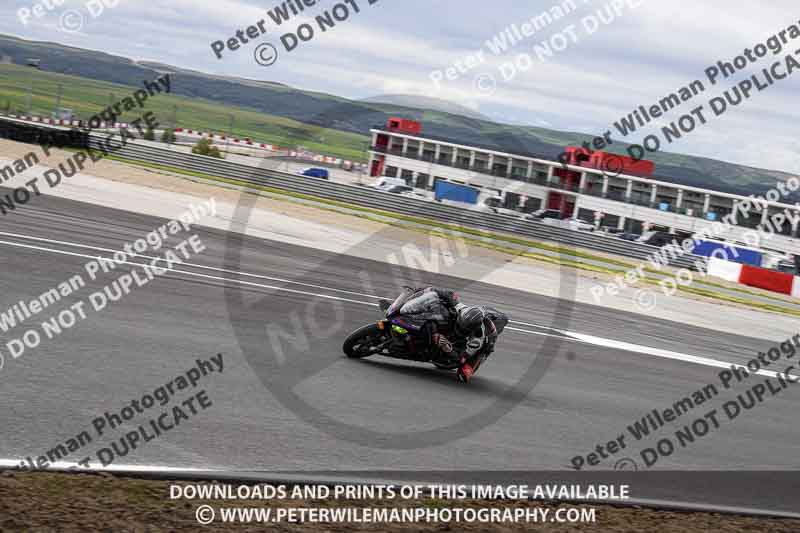 cadwell no limits trackday;cadwell park;cadwell park photographs;cadwell trackday photographs;enduro digital images;event digital images;eventdigitalimages;navarra;no limits trackdays;peter wileman photography;racing digital images;trackday digital images;trackday photos